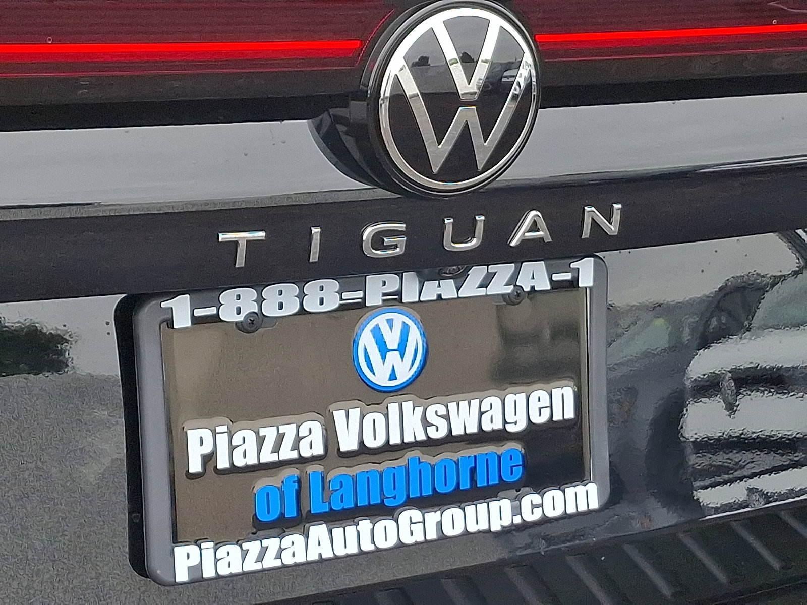 New 2025 Volkswagen Tiguan S AWD/4WD image 11