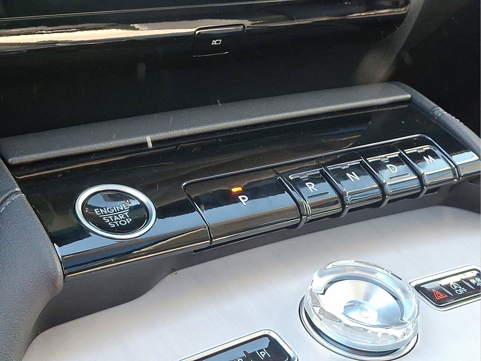 New 2025 Lincoln Navigator L Reserve AWD/4WD image 13