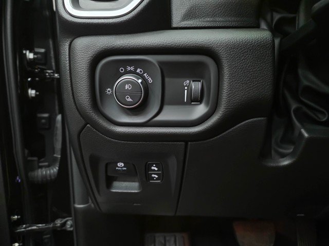 Used 2025 RAM 1500 Big Horn AWD/4WD image 30