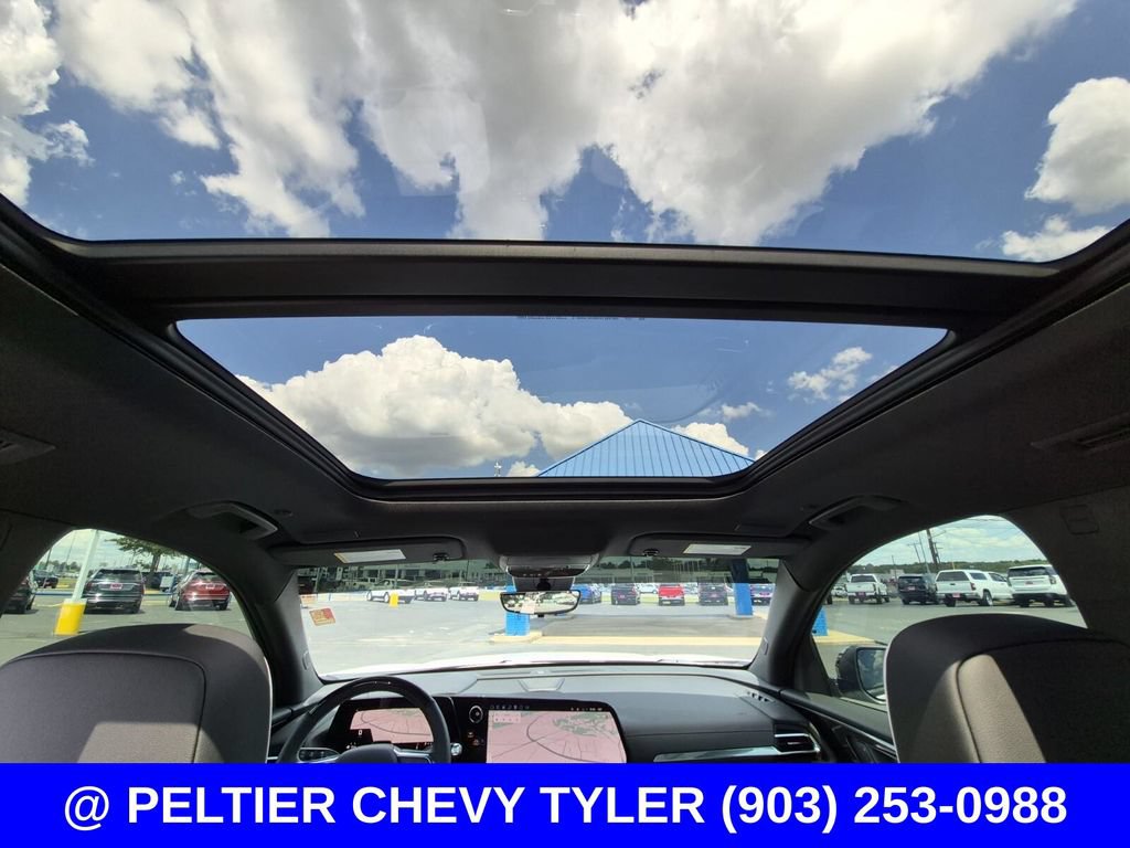 Used 2025 Chevrolet Traverse High Country FWD image 48