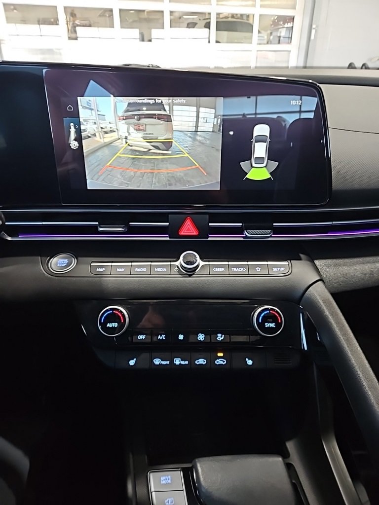 Used 2023 Hyundai Elantra Limited image 31