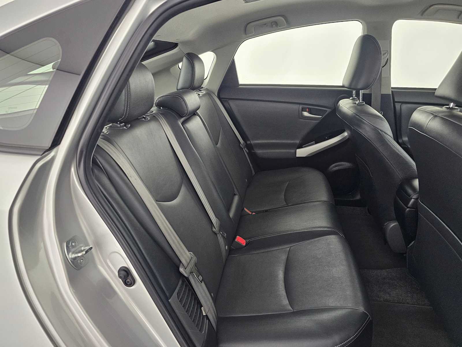 Used 2015 Toyota Prius Prime Advanced FWD image 12