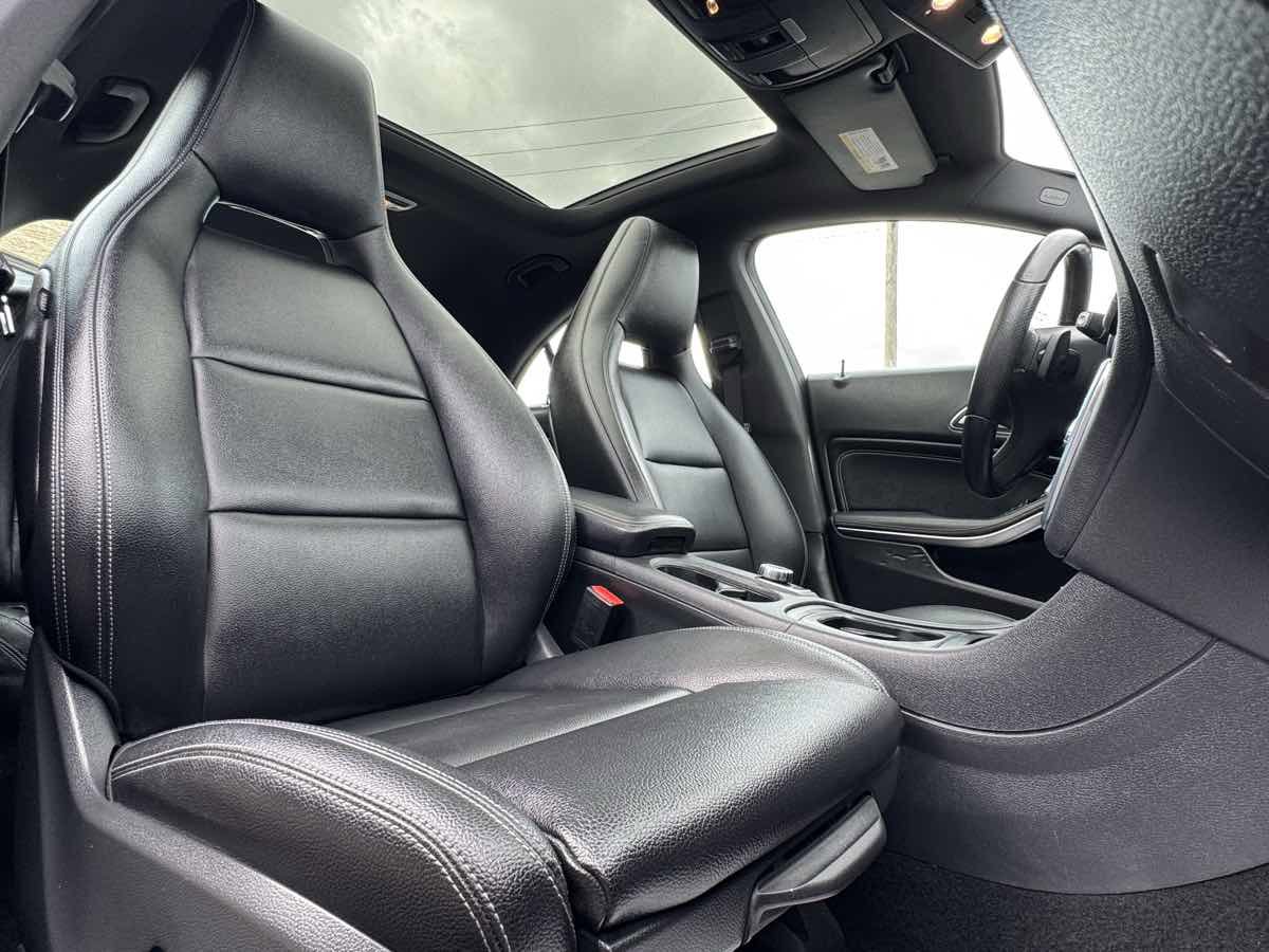 Used 2017 Mercedes-Benz CLA 250 image 30