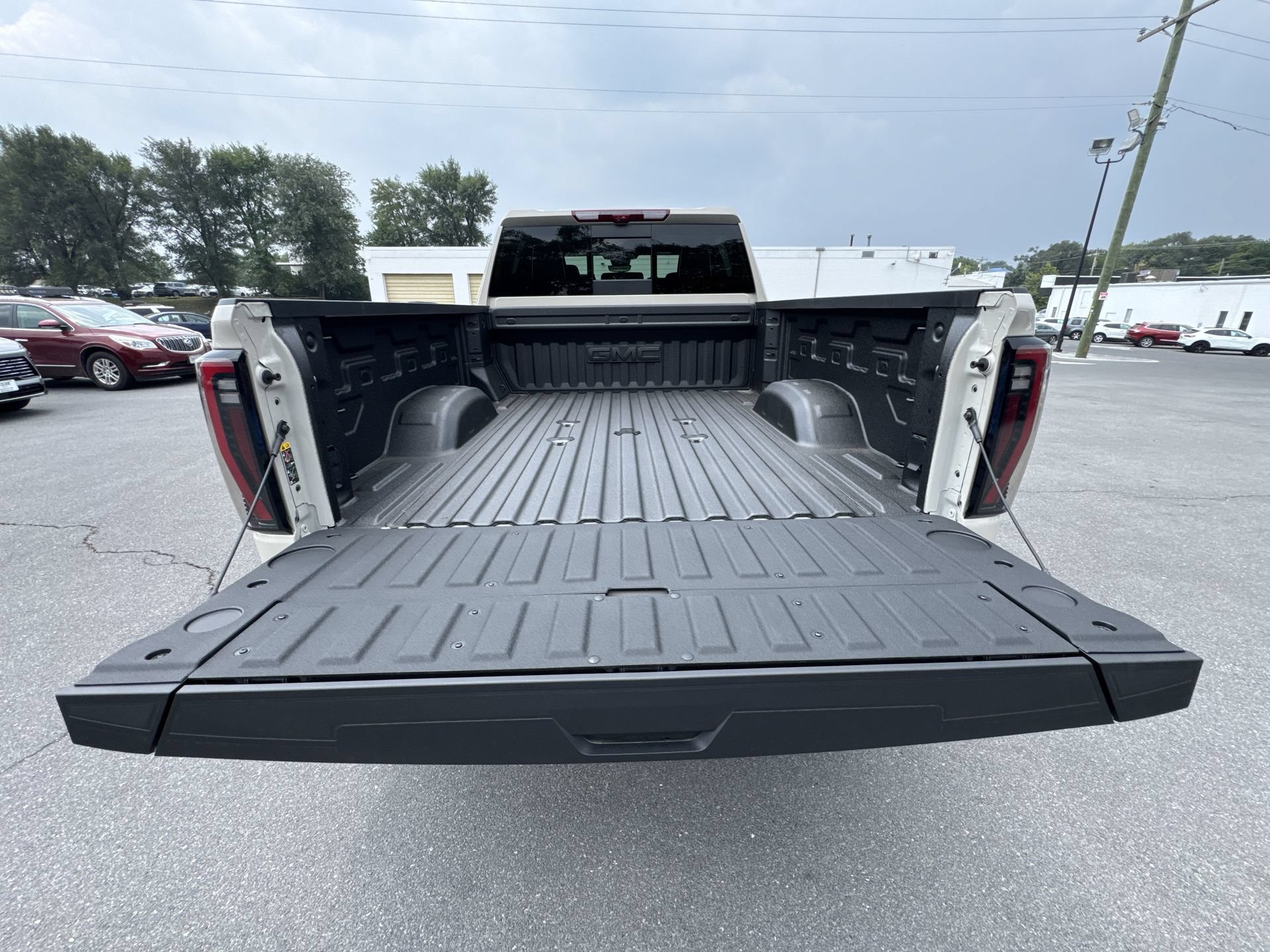 New 2026 GMC Sierra 2500 AT4X w/ AT4X AEV Edition AWD/4WD image 21