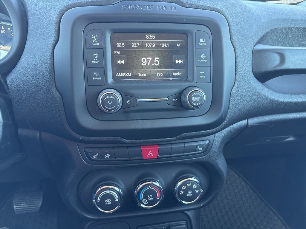 Used 2017 Jeep Renegade Latitude w/ Cold Weather Group image 15