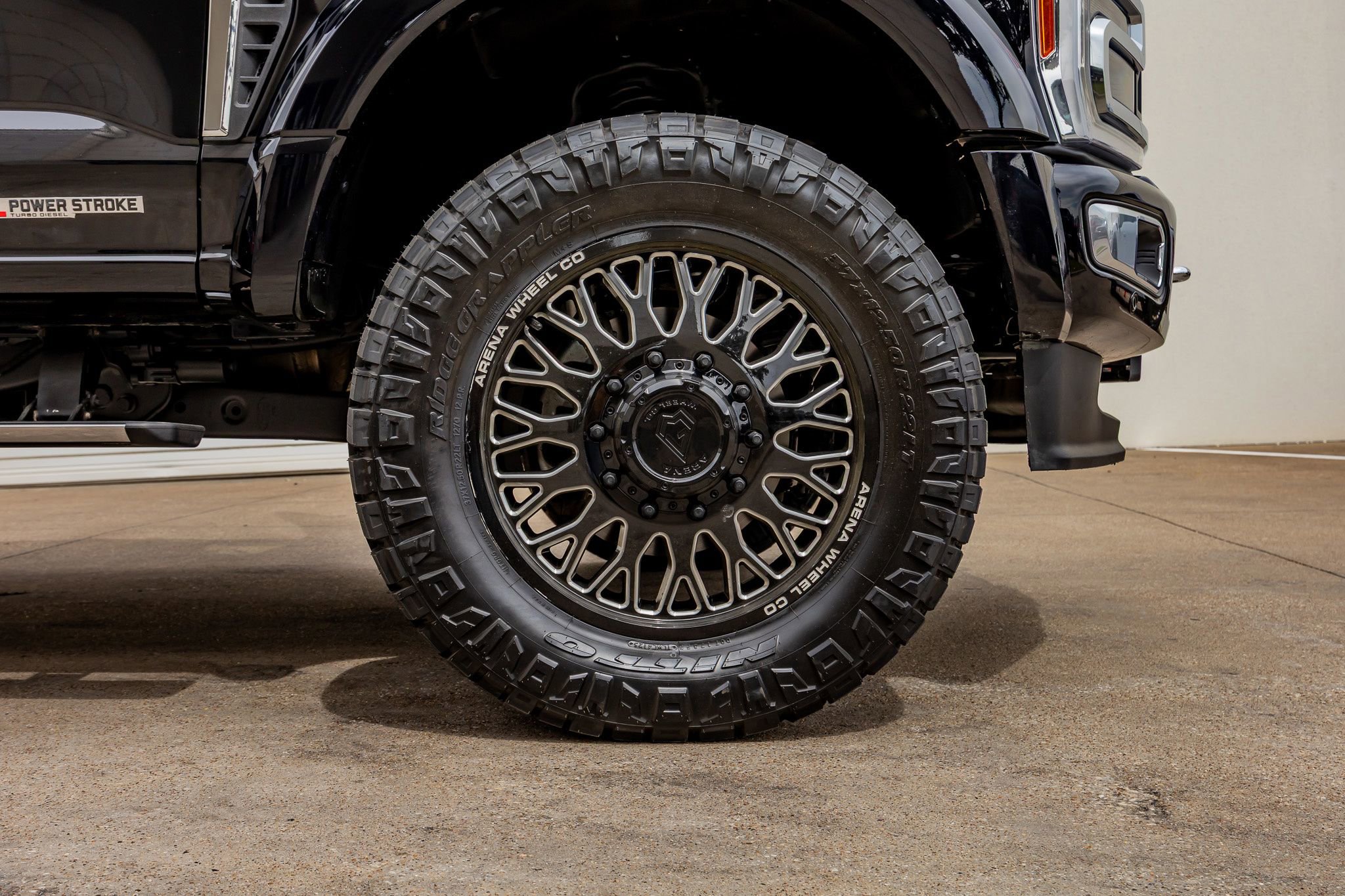 Used 2023 Ford F450 Platinum w/ FX4 Off-Road Package image 10