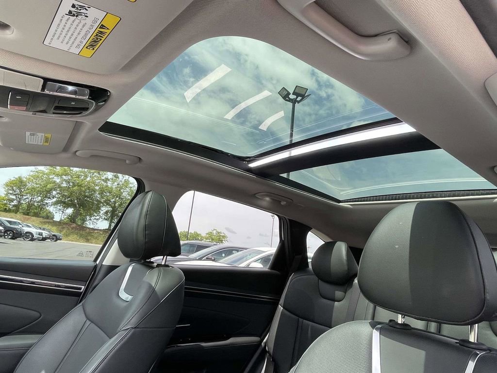 Certified 2023 Hyundai Tucson Limited w/ Cargo Package FWD image 16