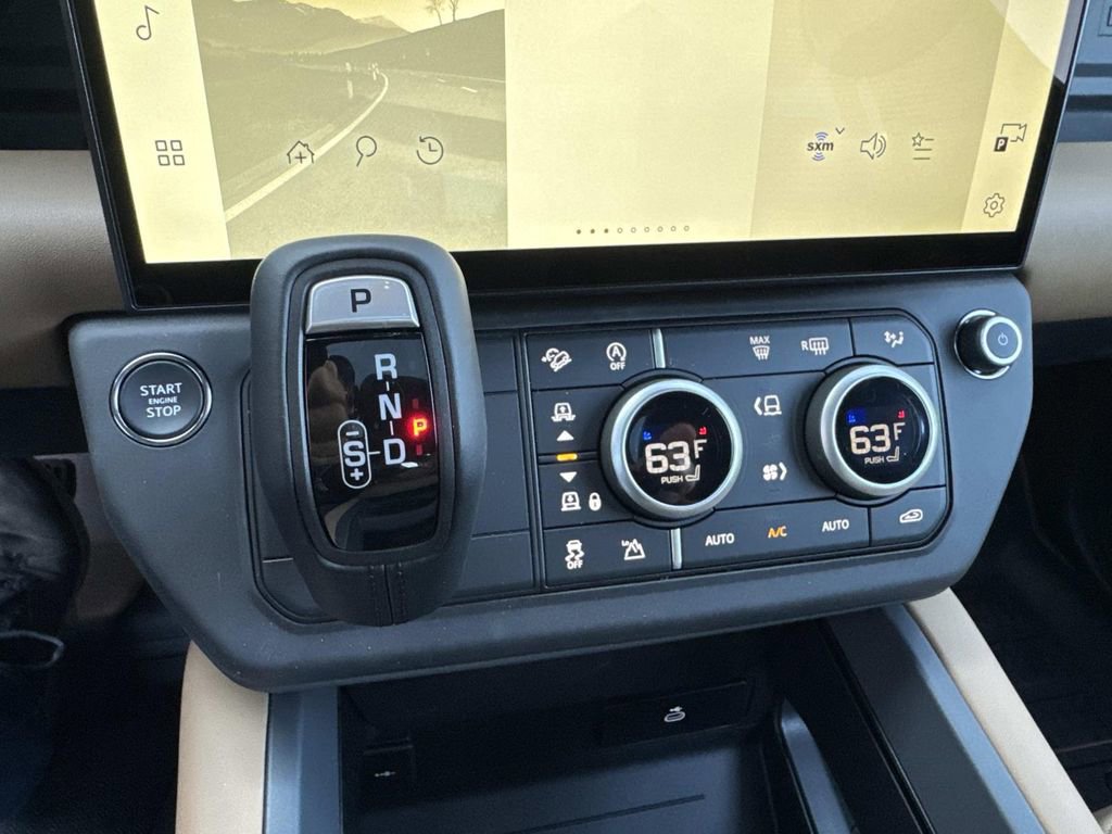 New 2026 Land Rover Defender 110 X-Dynamic SE AWD/4WD image 25