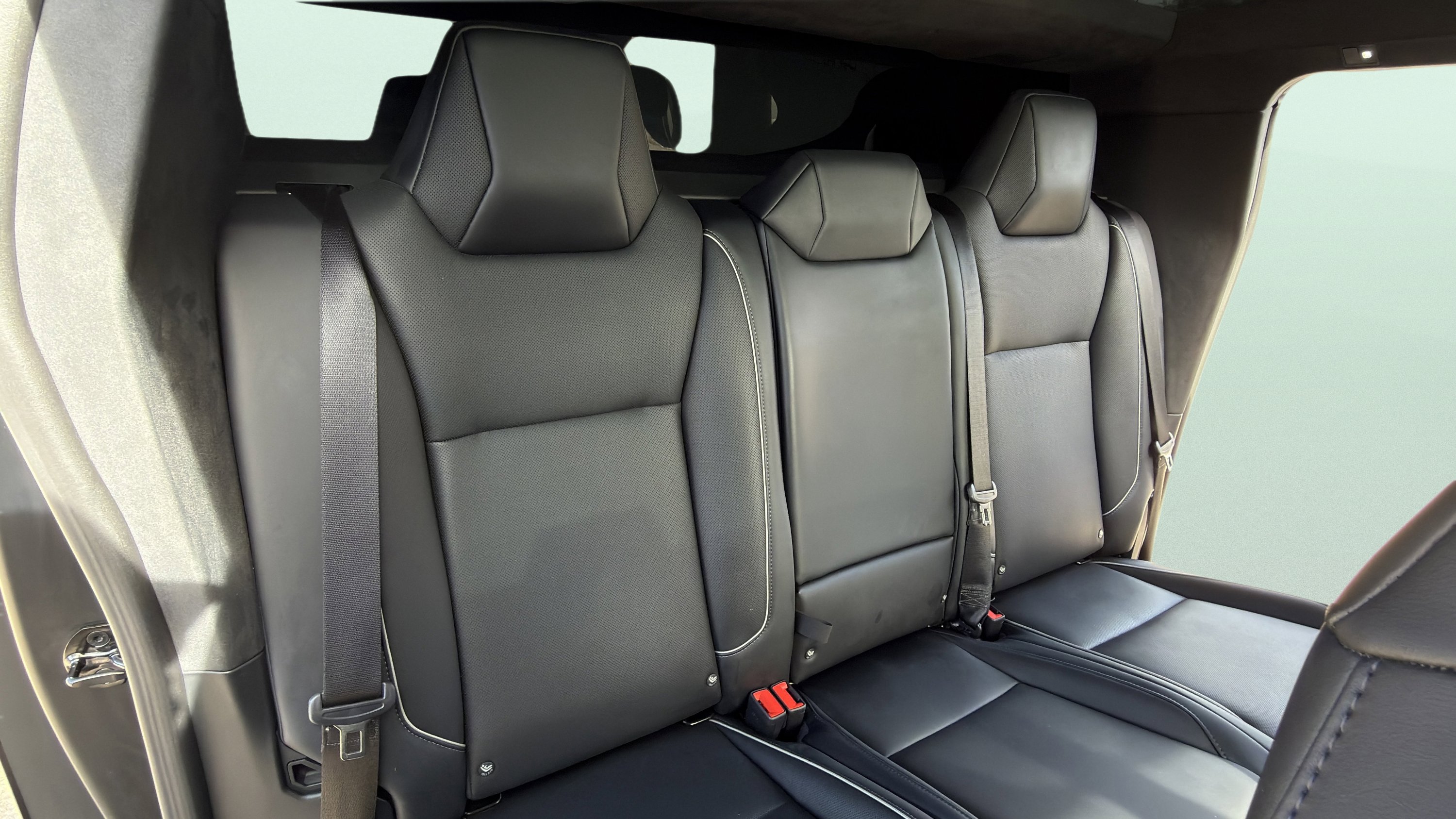 Used 2025 Tesla Cybertruck AWD Crew Cab image 52