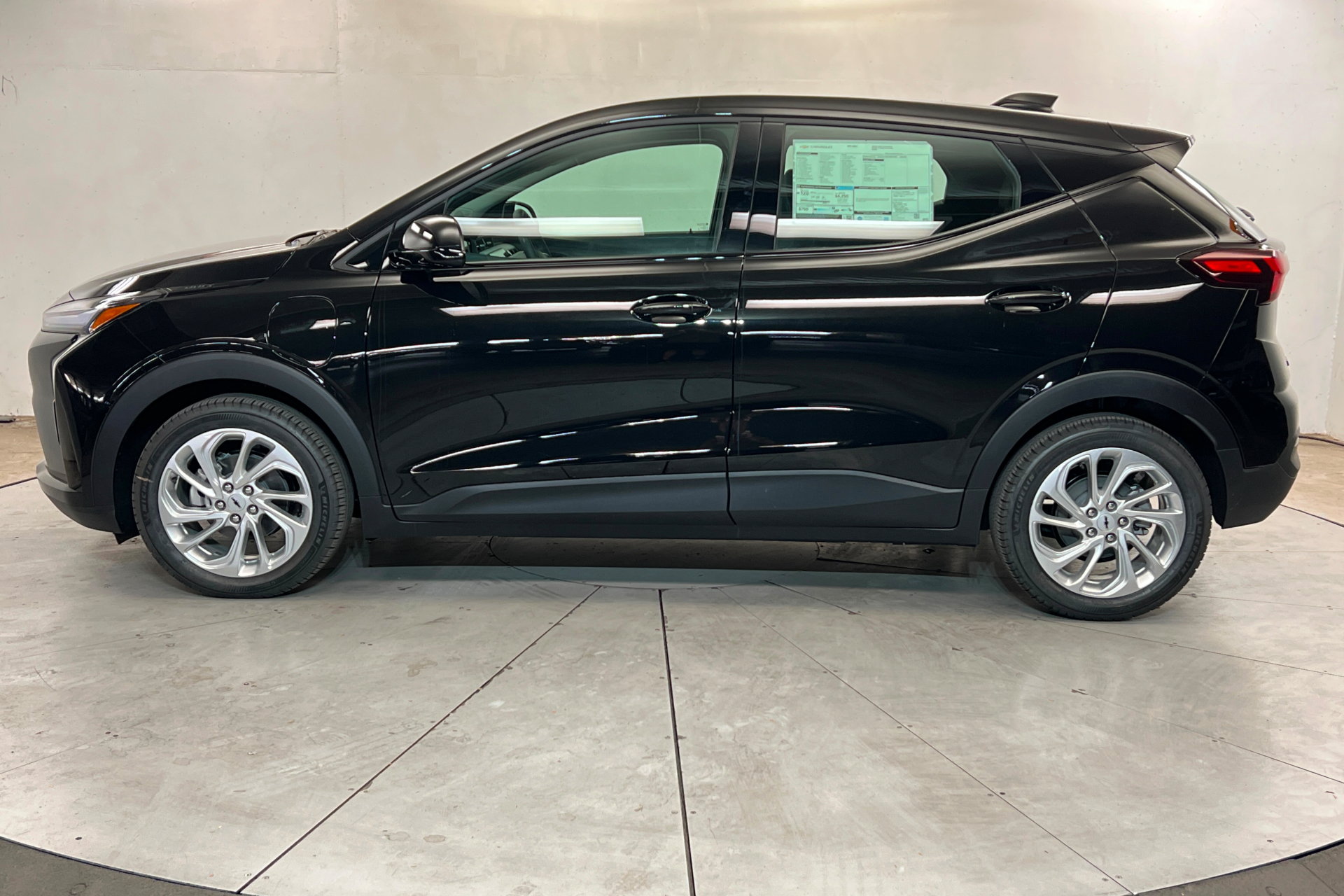 New 2027 Chevrolet Bolt LT w/ Comfort Package FWD image 2