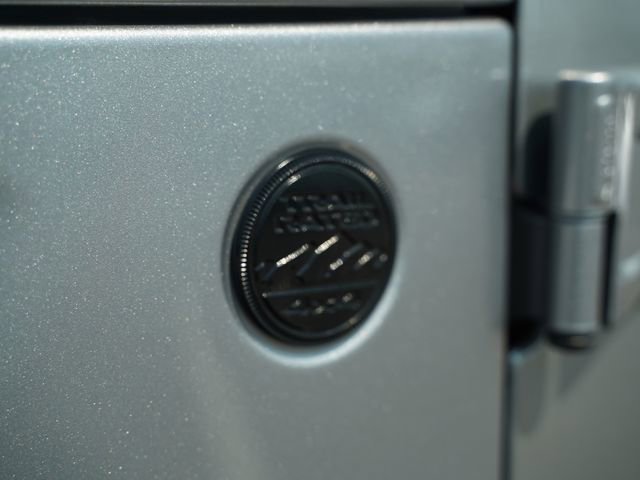 Used 2020 Jeep Wrangler Unlimited Sahara image 38