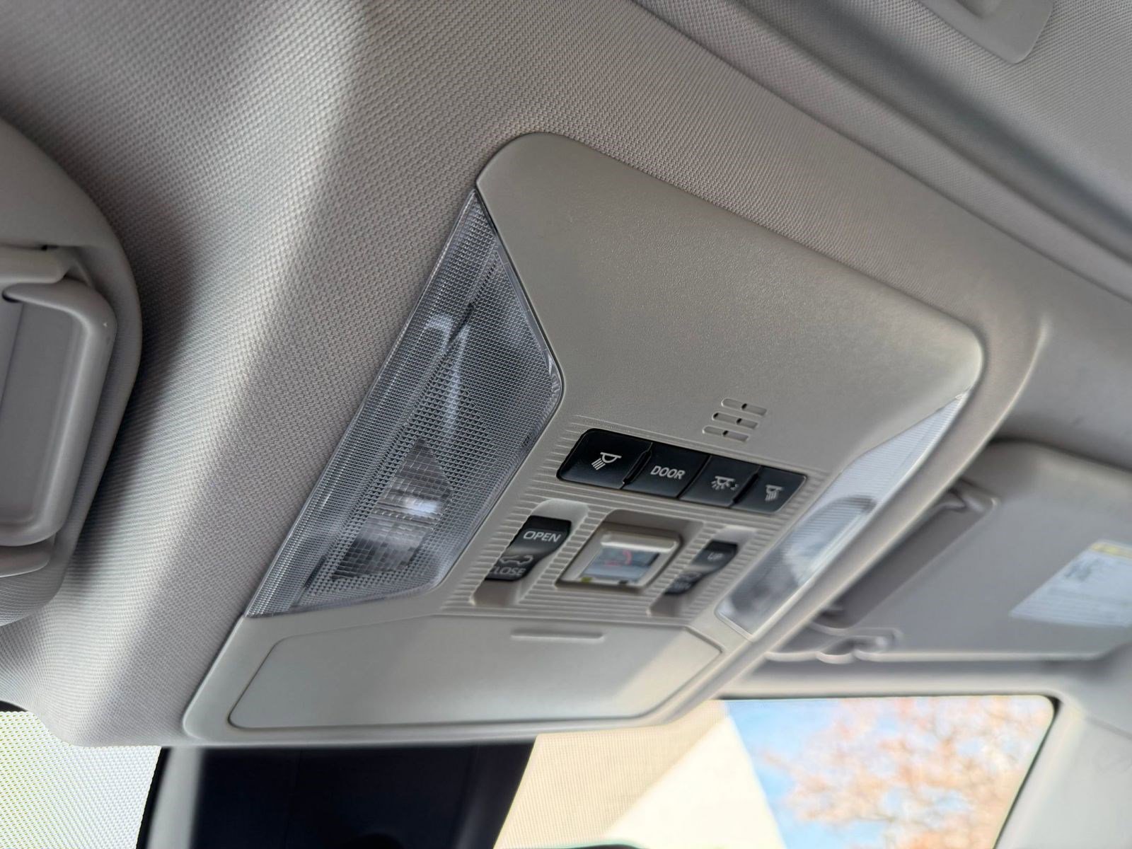 Used 2021 Toyota RAV4 XLE w/ Convenience Package AWD/4WD image 19