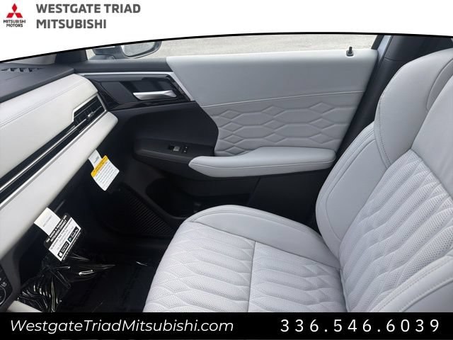 New 2026 Mitsubishi Outlander SEL FWD image 14