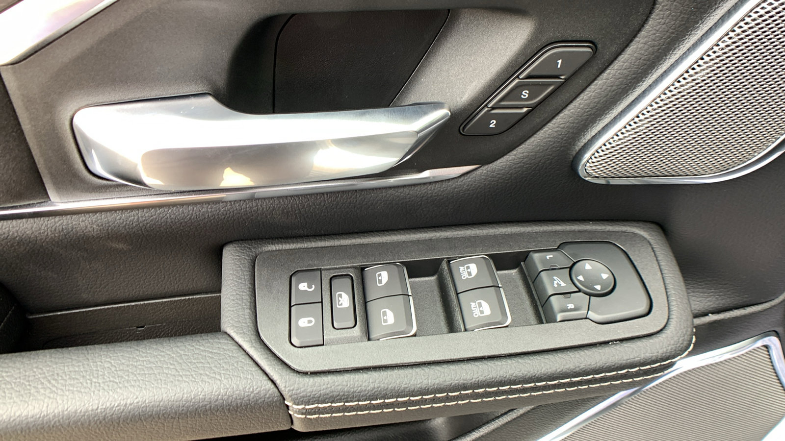 New 2026 RAM 1500 Laramie w/ Night Edition image 15