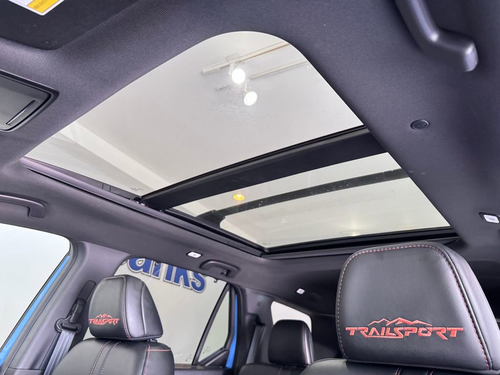 Used 2025 Honda Pilot TrailSport image 22