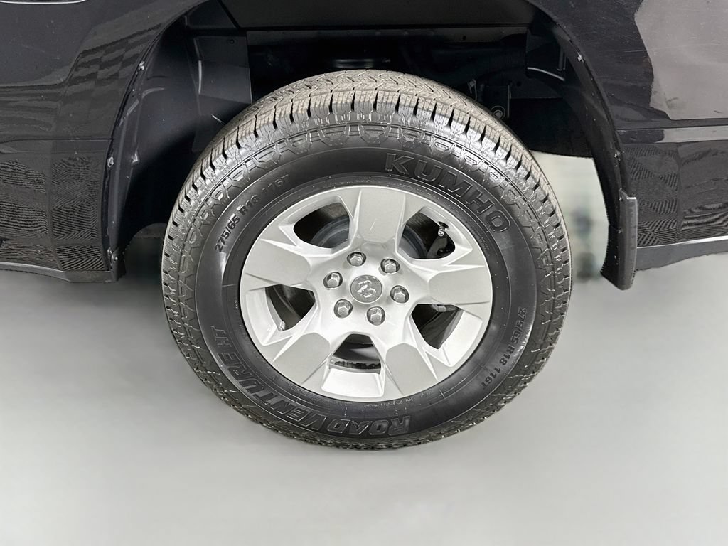 Used 2024 RAM 1500 Big Horn AWD/4WD image 32