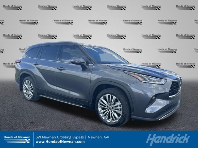Used 2025 Toyota Highlander Platinum image 1