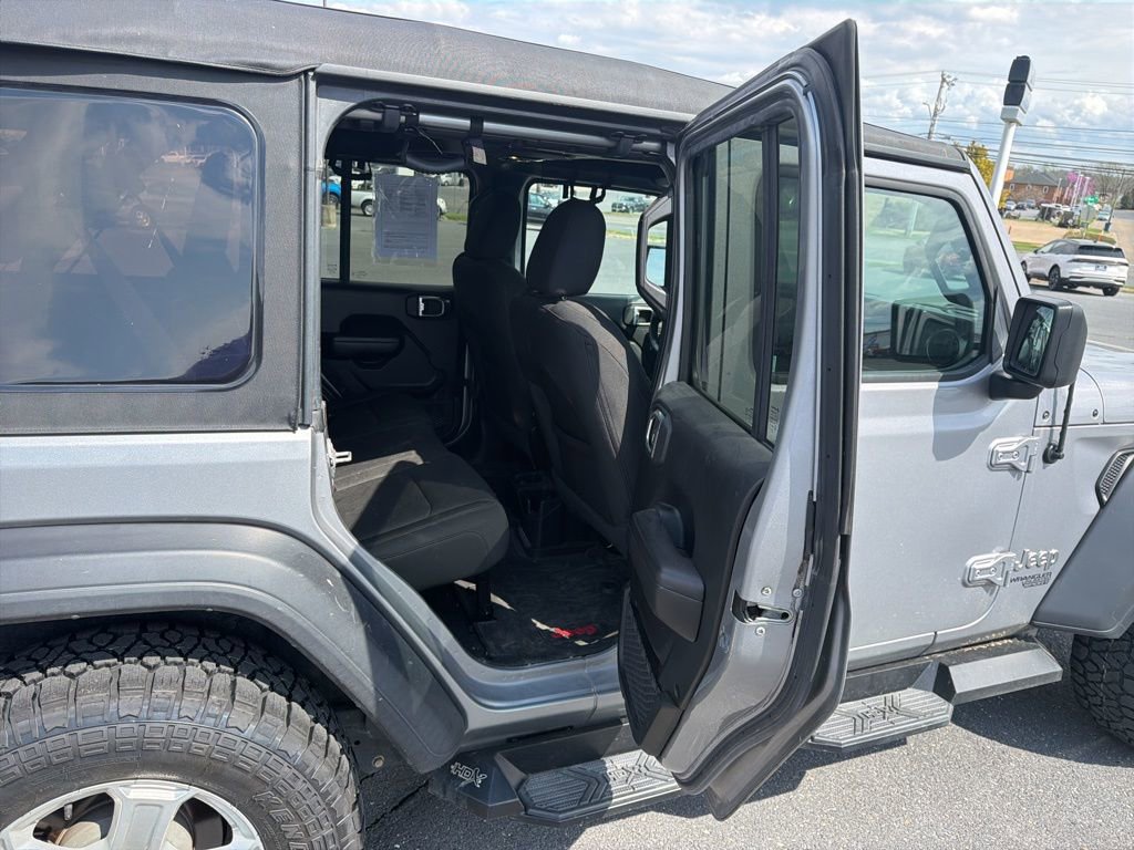 Used 2021 Jeep Wrangler Unlimited Sport image 18