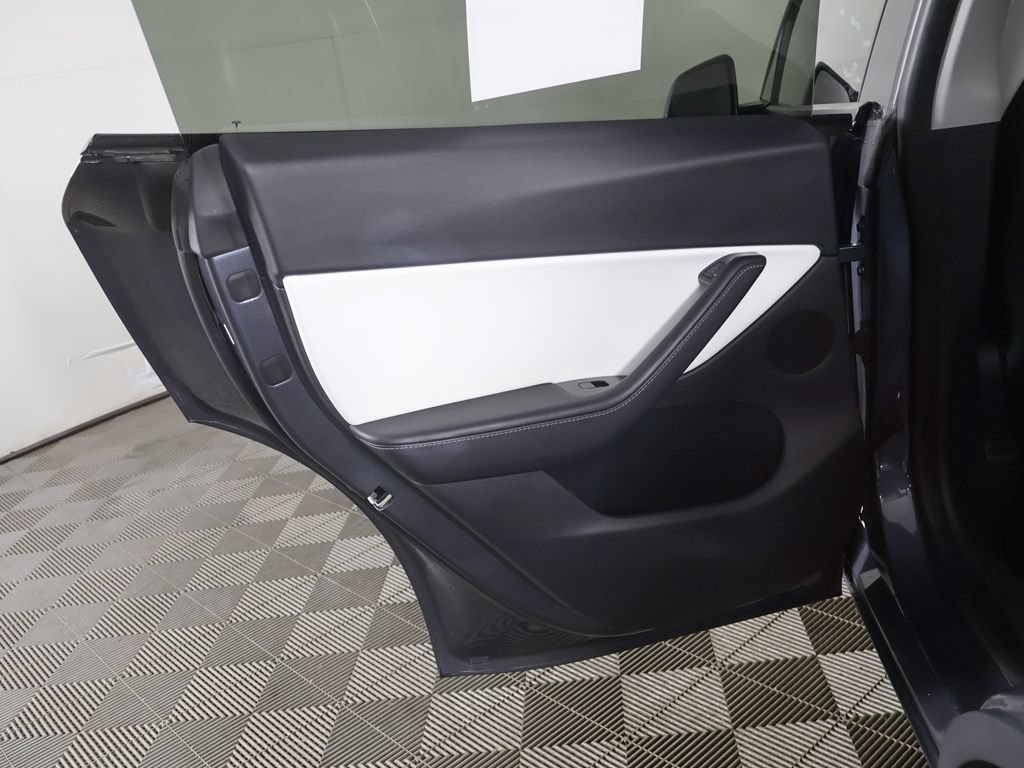 Used 2020 Tesla Model Y Performance AWD/4WD image 27