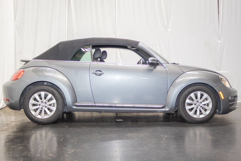 Used 2018 Volkswagen Beetle 2.0T S FWD image 4