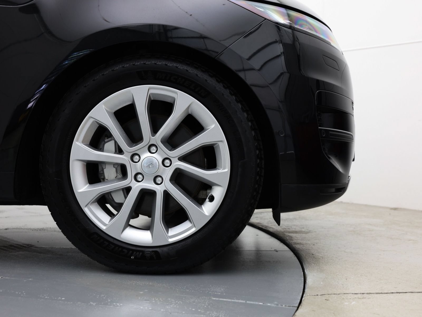 Used 2023 Land Rover Range Rover Sport SE AWD/4WD image 16