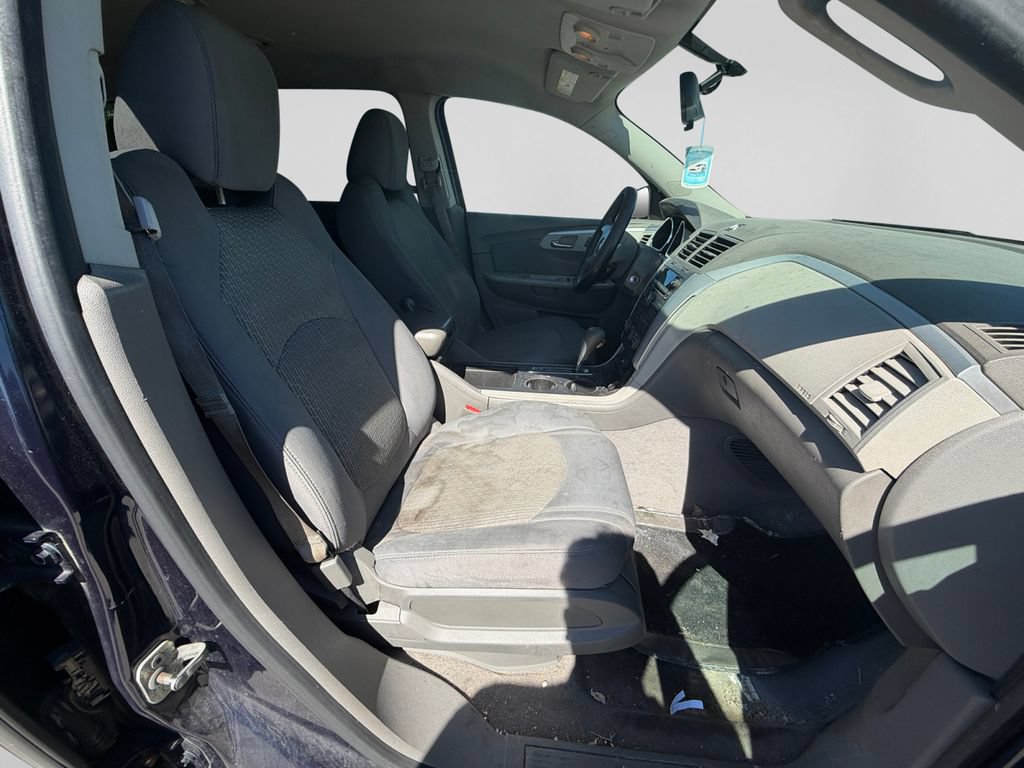 Used 2011 Chevrolet Traverse LS FWD image 15
