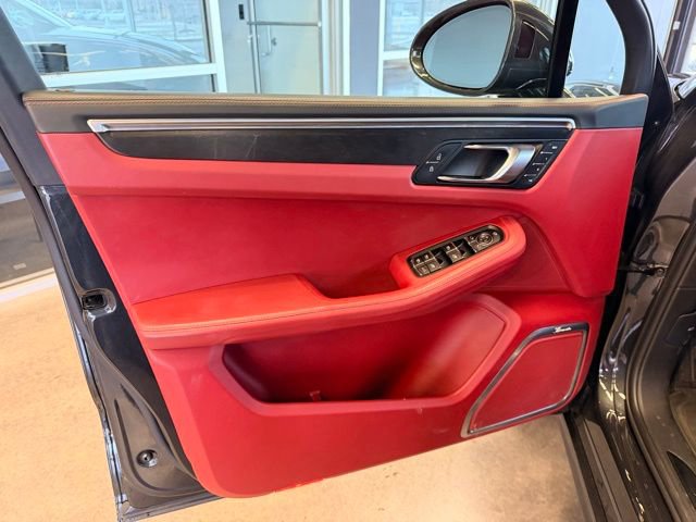 Used 2023 Porsche Macan GTS image 14