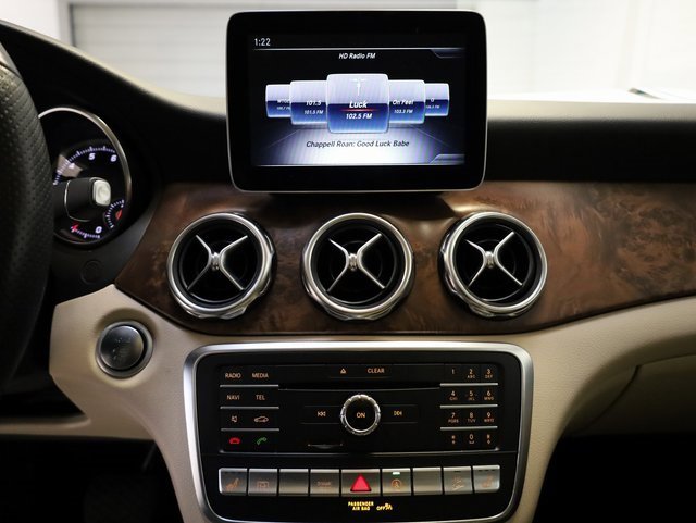 Used 2020 Mercedes-Benz GLA 250 4MATIC image 25