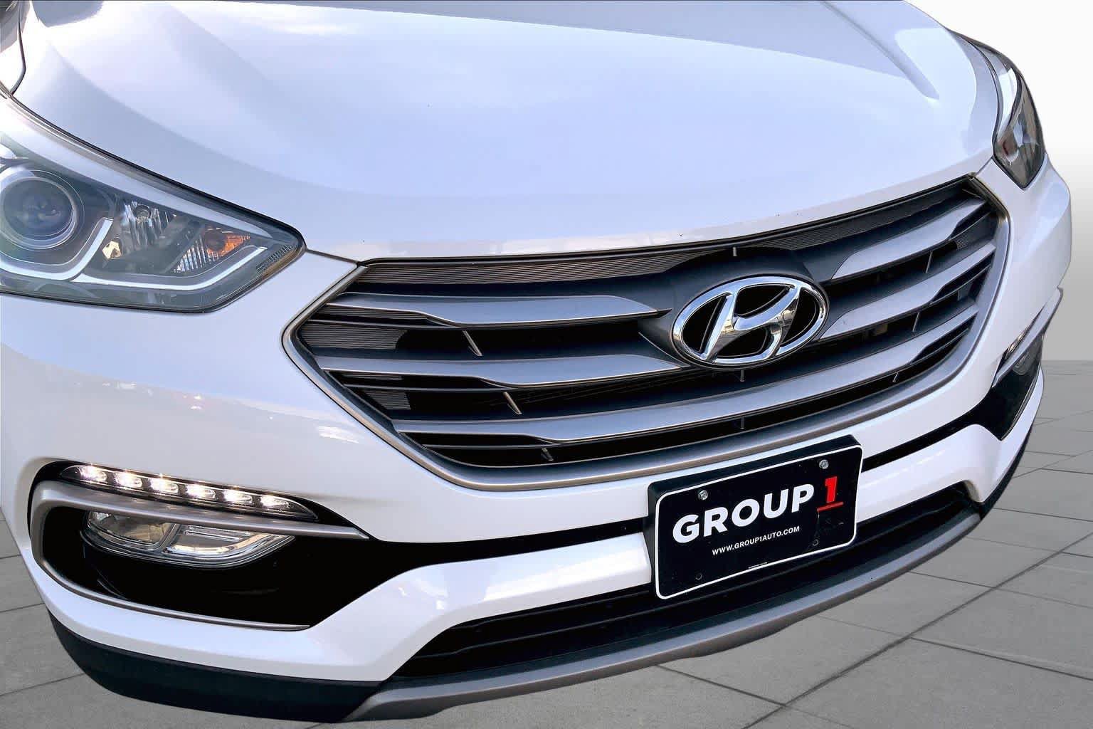 Used 2017 Hyundai Santa Fe Sport FWD image 28