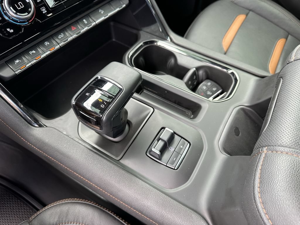 Used 2024 GMC Sierra 1500 AT4 w/ Technology Package AWD/4WD image 28