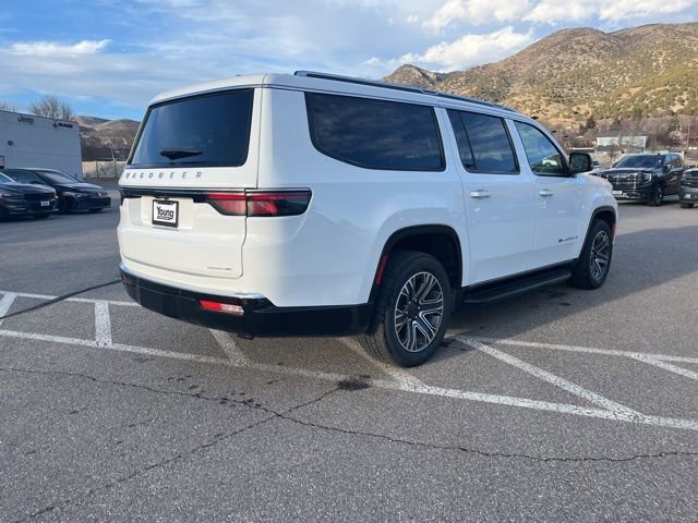 Used 2024 Jeep Wagoneer L Series II w/ Flexible Seating Group AWD/4WD image 3