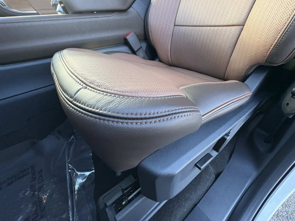 New 2025 Ford Expedition King Ranch image 42