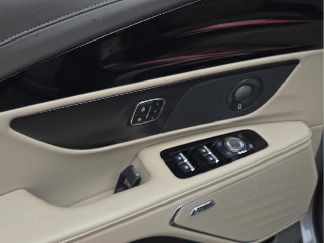 Used 2025 Lincoln Nautilus Reserve AWD/4WD image 23