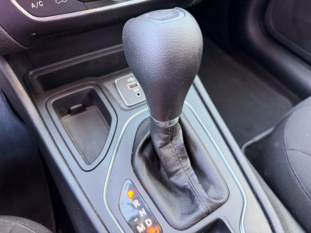 Used 2019 Jeep Cherokee Latitude w/ Popular Appearance Group image 20