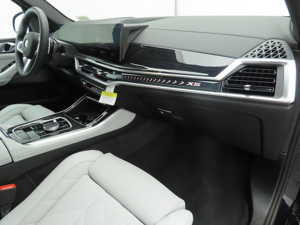 New 2026 BMW X5 sDrive40i w/ M Sport Package image 17