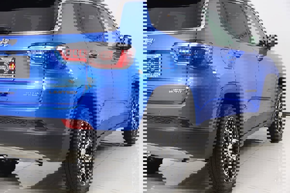 Used 2024 Jeep Compass Limited image 42