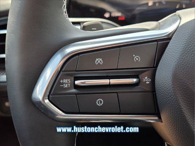 New 2027 Chevrolet Traverse LT w/ Sun and Wheel Package FWD image 34