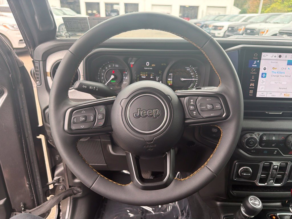 Used 2024 Jeep Wrangler Unlimited w/ Convenience Group AWD/4WD image 23