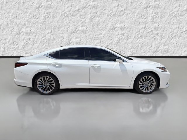 Used 2025 Lexus ES 350 w/ Technology Package FWD image 2