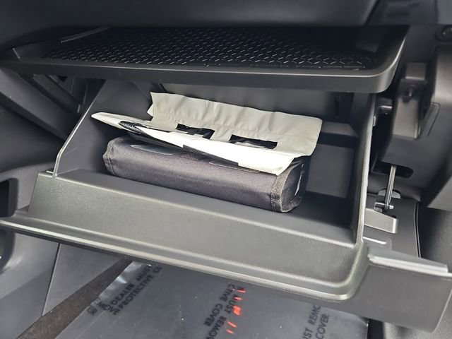 Used 2025 Nissan Pathfinder SV image 21