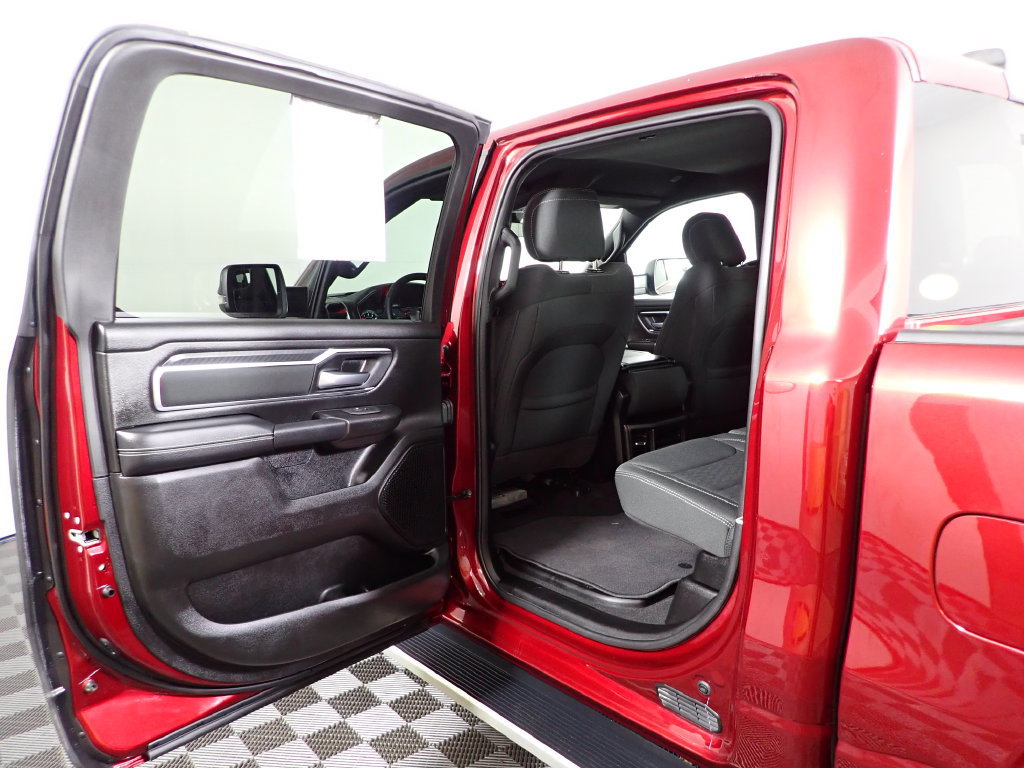 Used 2025 RAM 1500 Big Horn AWD/4WD image 32