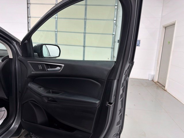 Used 2023 Ford Edge SEL AWD/4WD image 17
