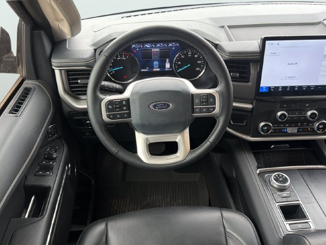 Used 2024 Ford Expedition XLT RWD image 18