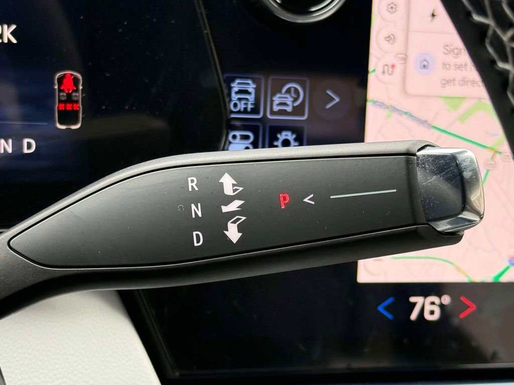 Used 2025 Chevrolet Equinox EV LT image 29