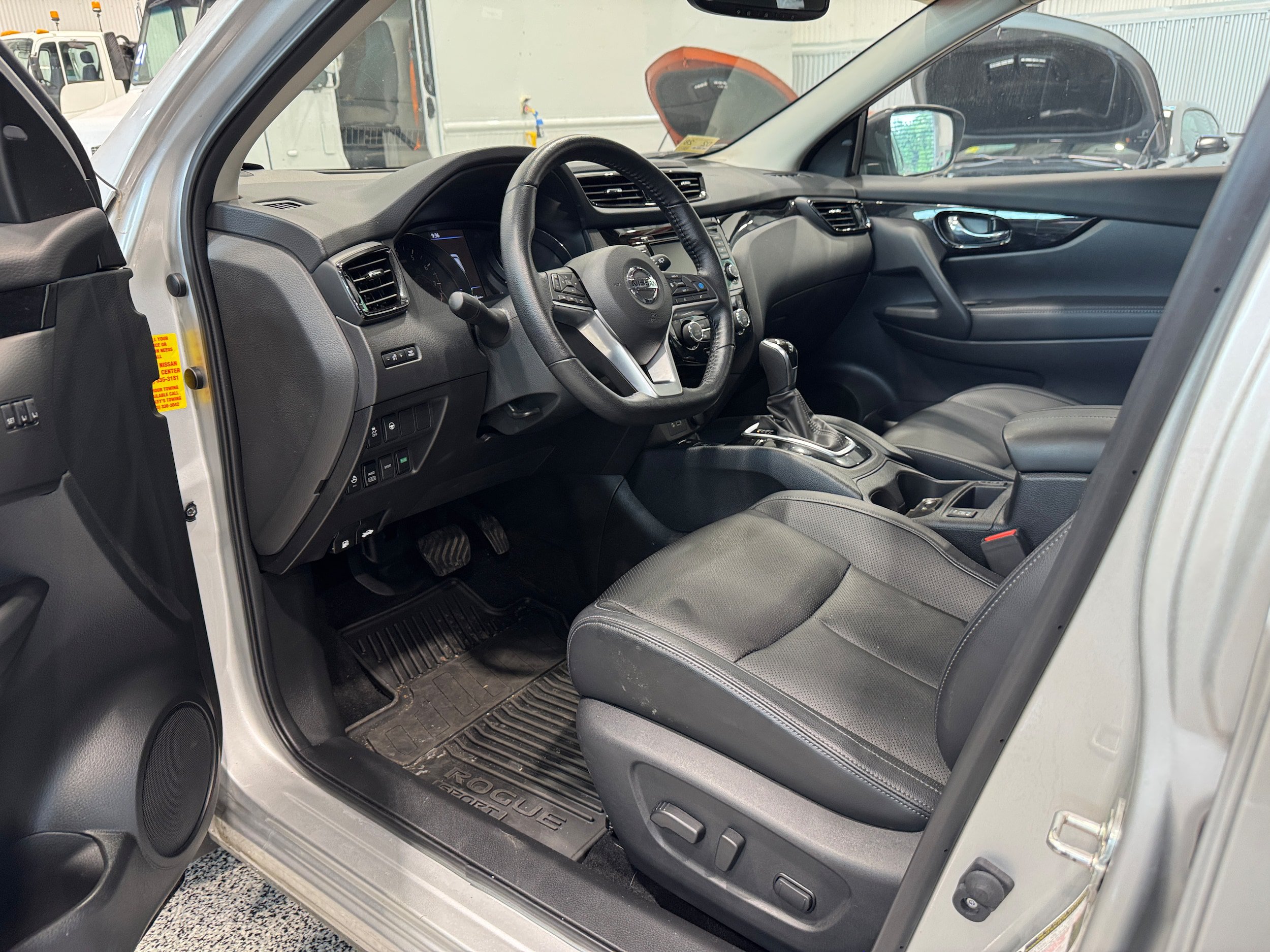 Used 2022 Nissan Rogue Sport SL w/ Premium Package AWD/4WD image 15