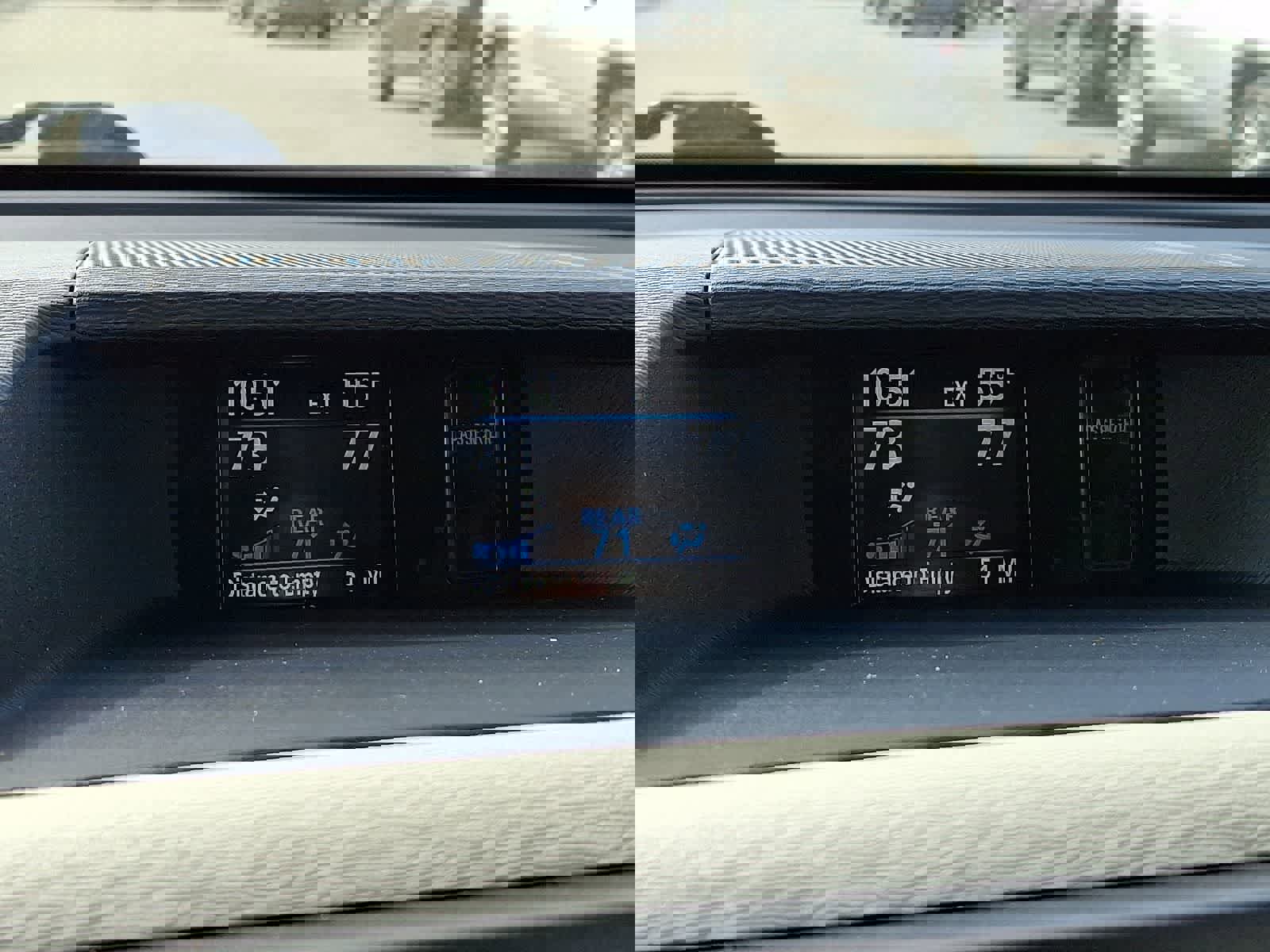 Used 2014 Toyota Sienna SE image 20