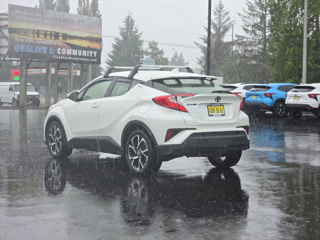 Used 2020 Toyota C-HR XLE image 4