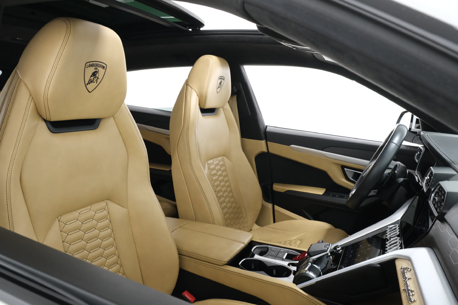 Used 2020 Lamborghini Urus AWD/4WD image 43