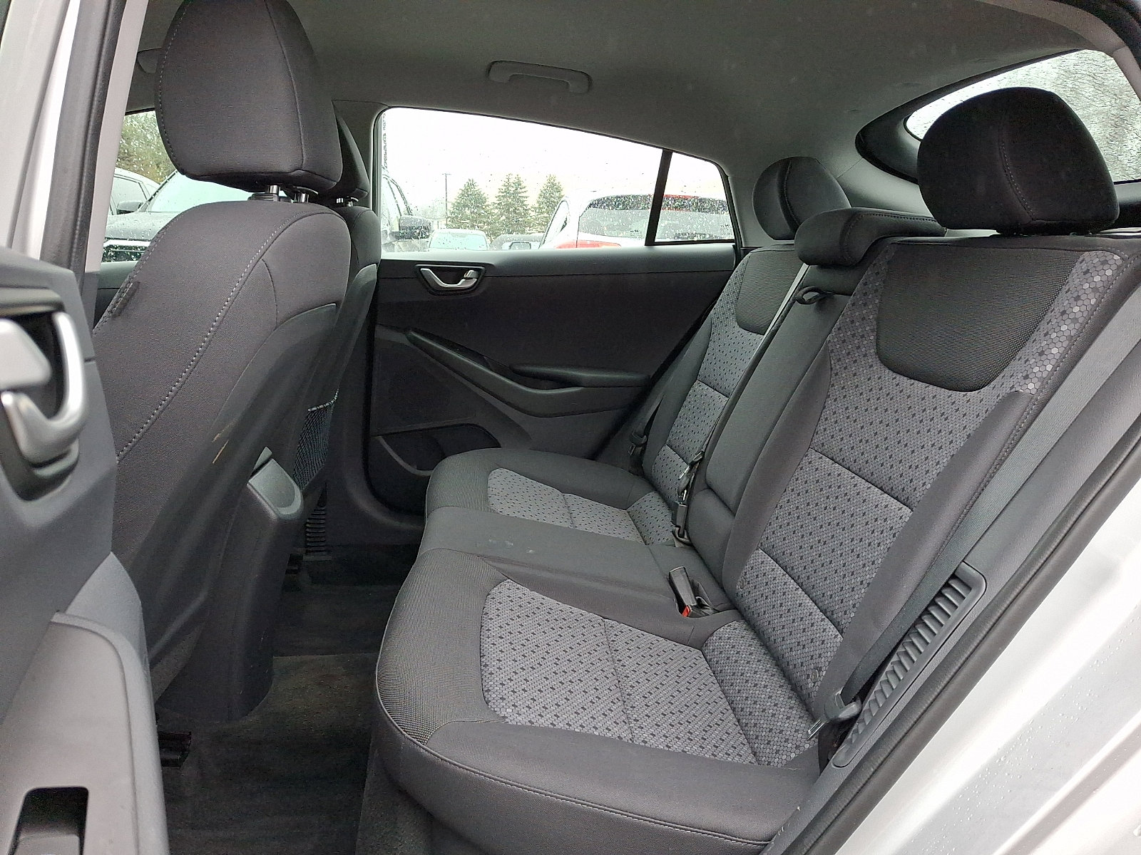 Used 2019 Hyundai Ioniq Plug-In Hybrid image 9