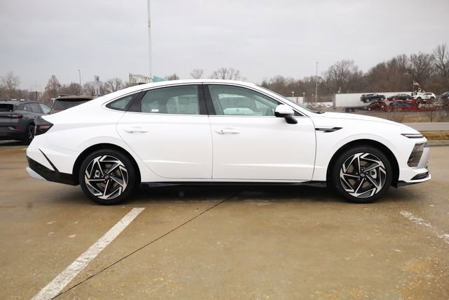New 2026 Hyundai Sonata SEL FWD image 4